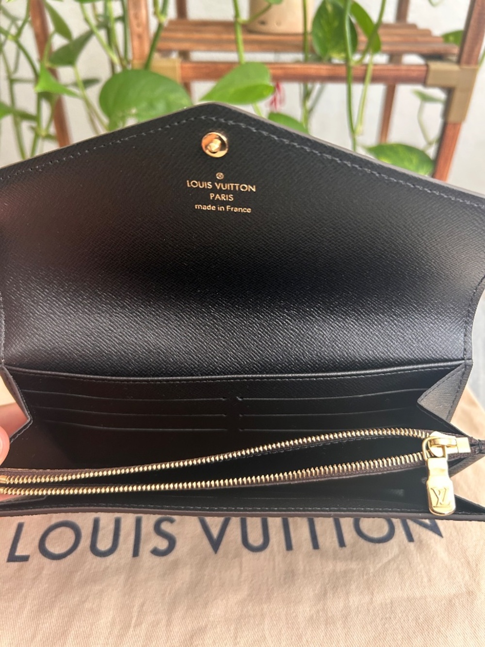 Louis Vuitton Wallet - Picture 4 of 4
